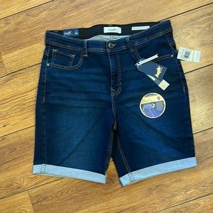 💕Angels tummy control mid length shorts